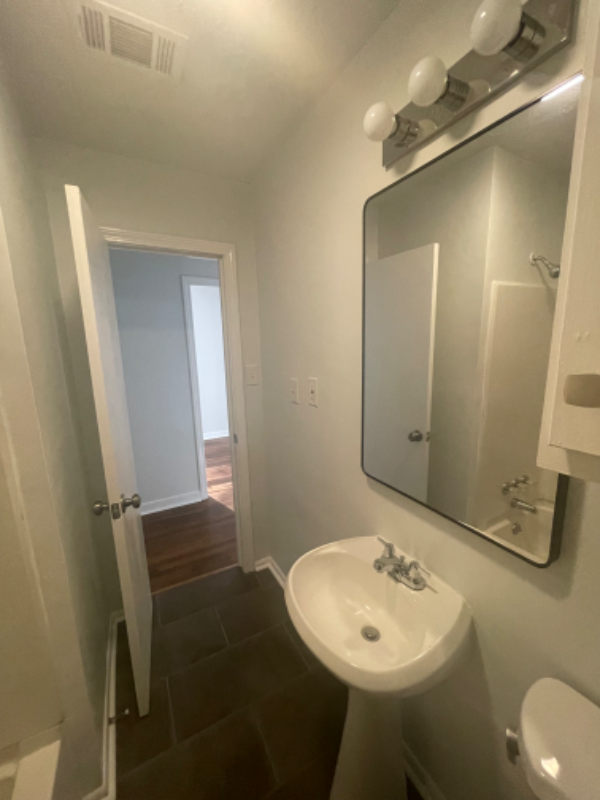 152 Joseph St - Photo 7 of 11