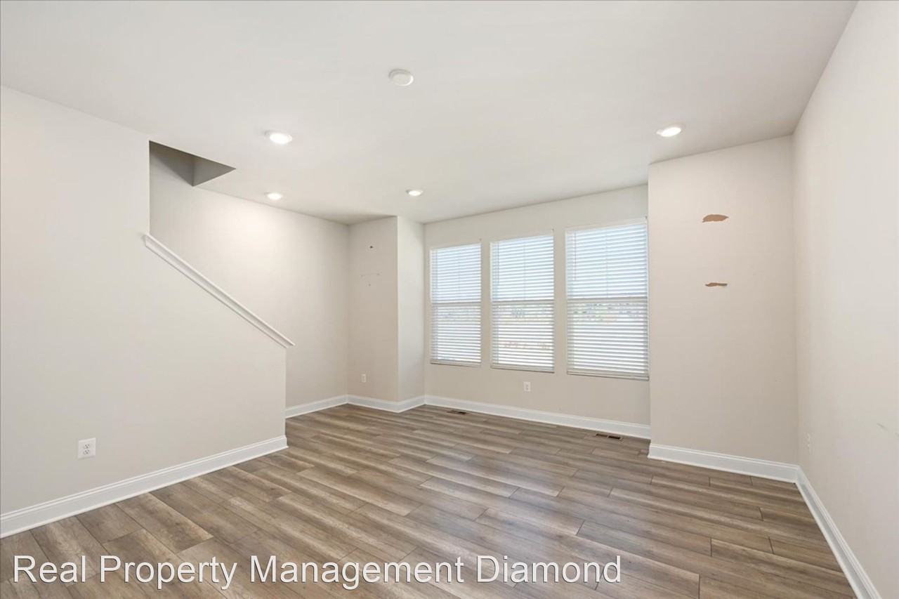 24660 Dogwood Ln - Photo 2 of 37