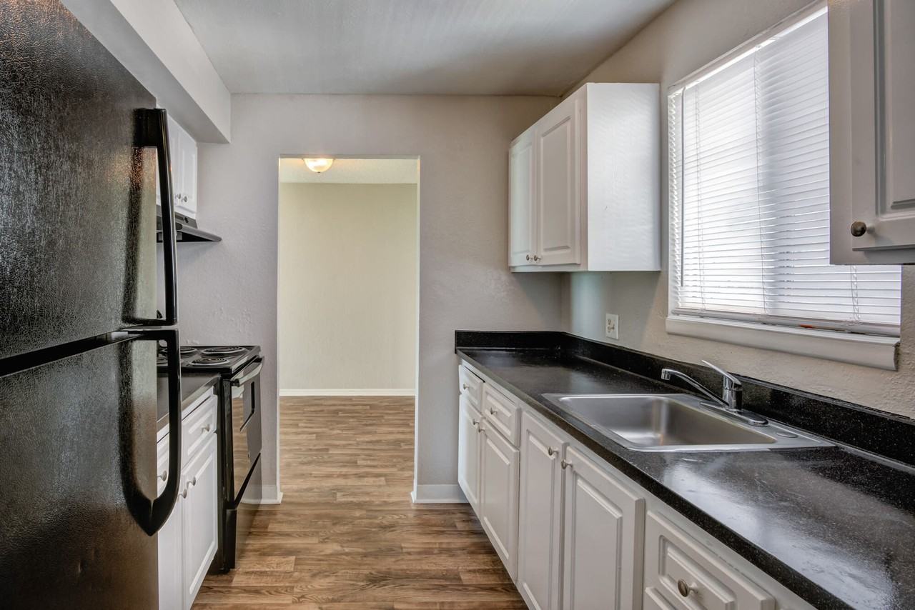 Costa Del Lago - Photo 3 of 16