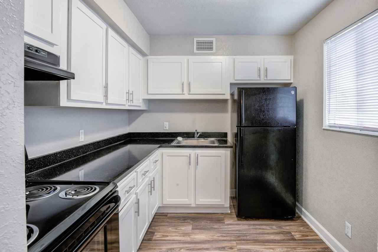 Costa Del Lago - Photo 4 of 16