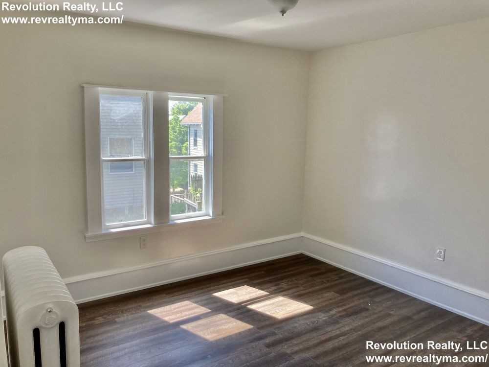 11 Barstow St - Photo 2 of 4