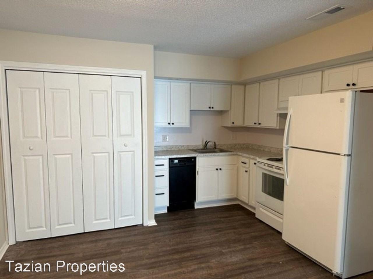 Olympia Court - Photo 3 of 7