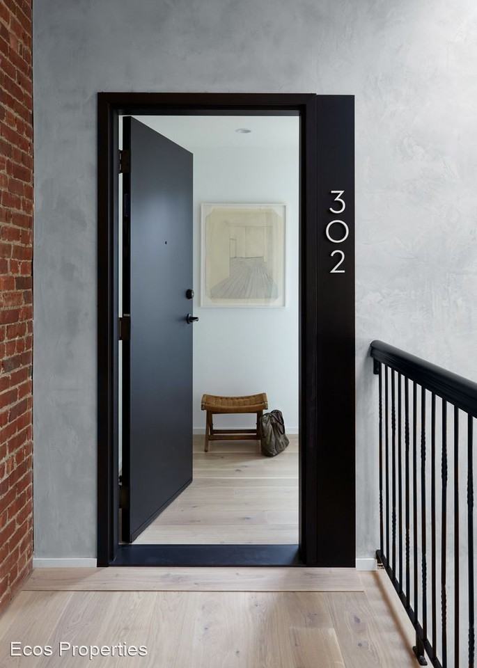 47RR Apartments - Photo 3 of 11