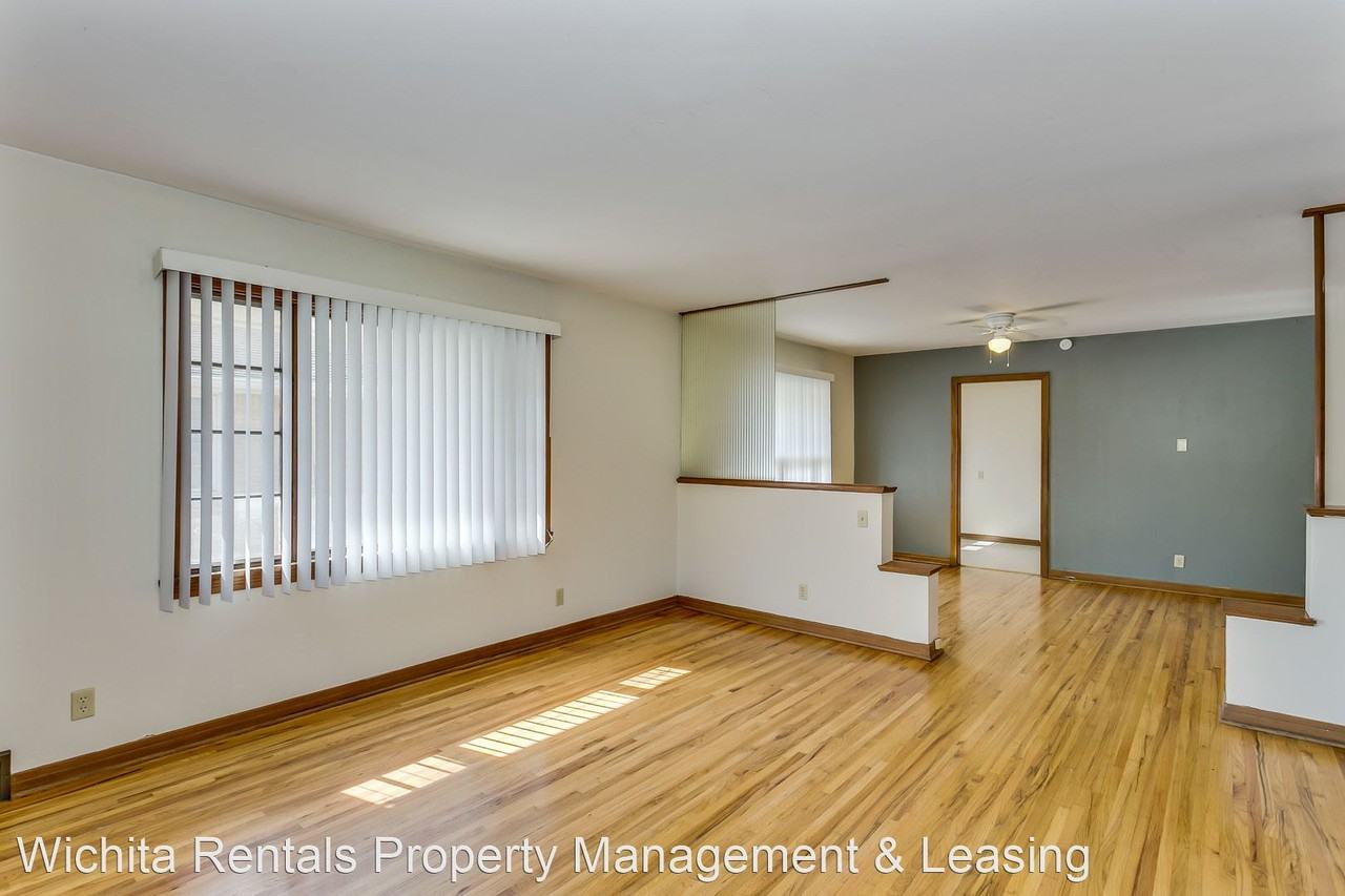 427 S Oliver Ave - Photo 3 of 13