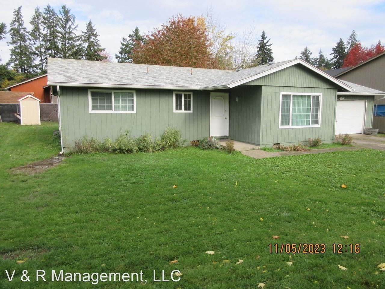 1009 Fairview Ave Se - Photo 2 of 36