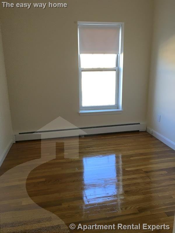 160 N Beacon St #22 - Photo 5 of 7