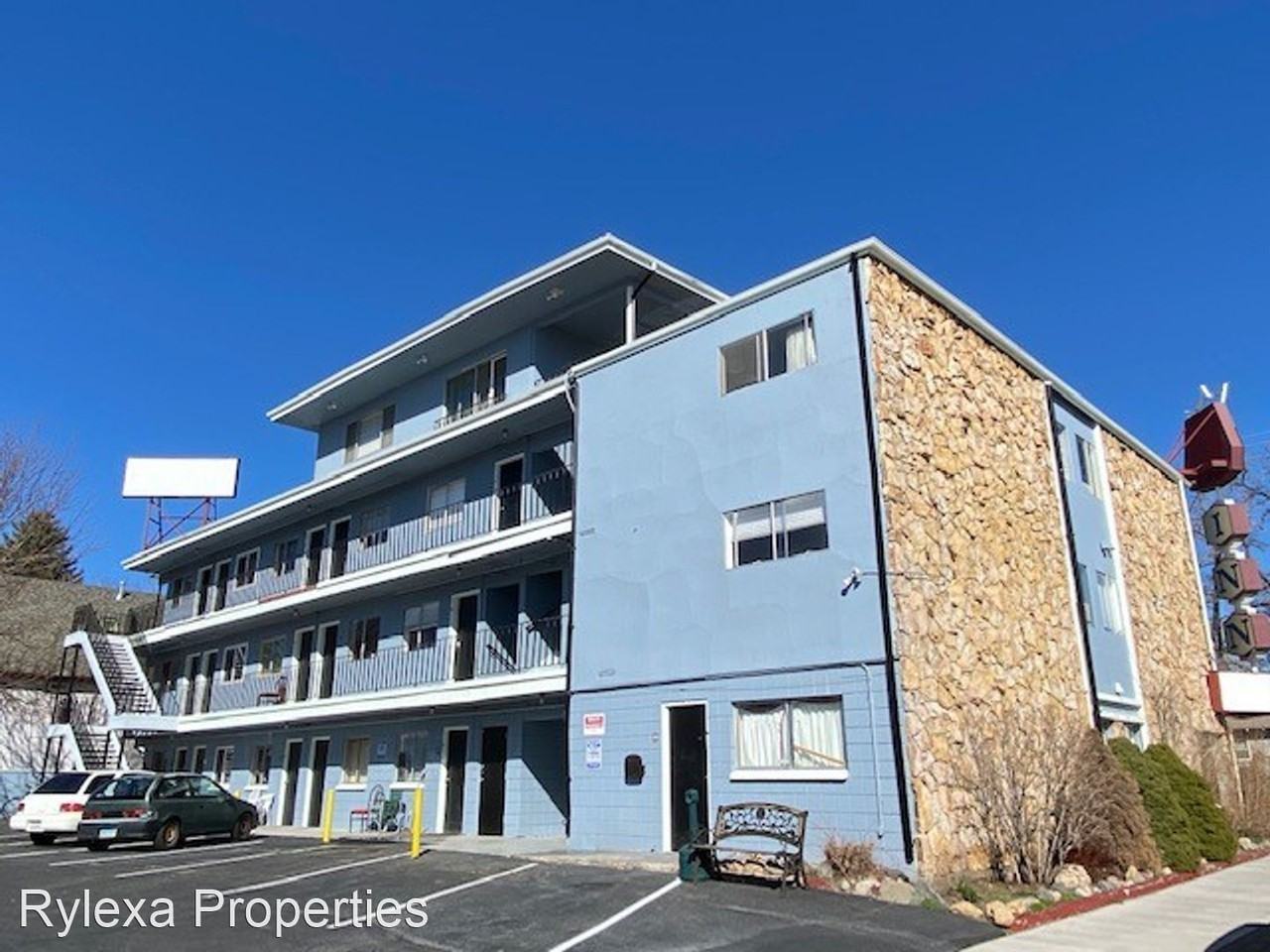 201 W. Caroline St. - Photo 2 of 9