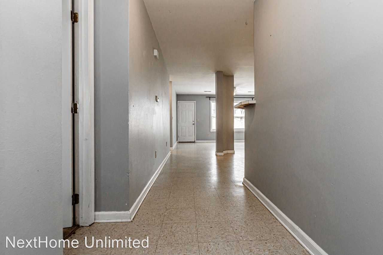 311 Smith St - Photo 2 of 30