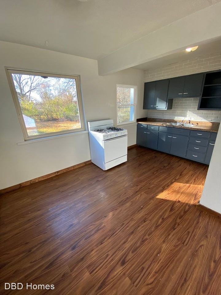 1510 Ventura Ln - Photo 3 of 7