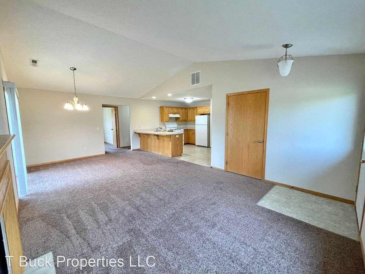 593-647 West 9th Street - Photo 3 of 8