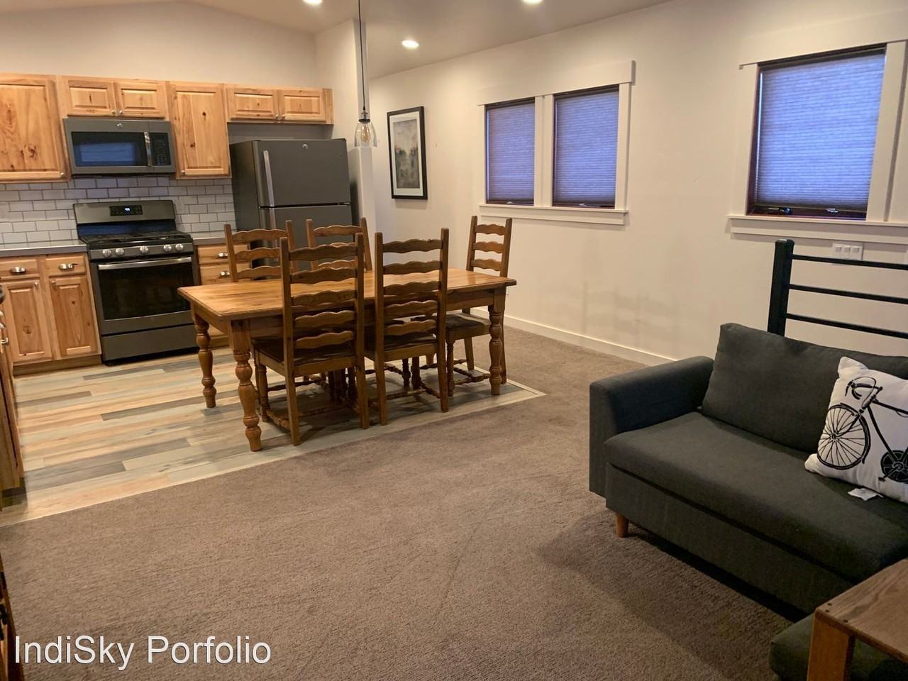 700 Fairway Dr - Photo 2 of 10