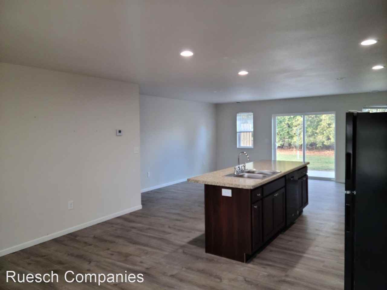 1641 30th St N - Photo 2 of 4