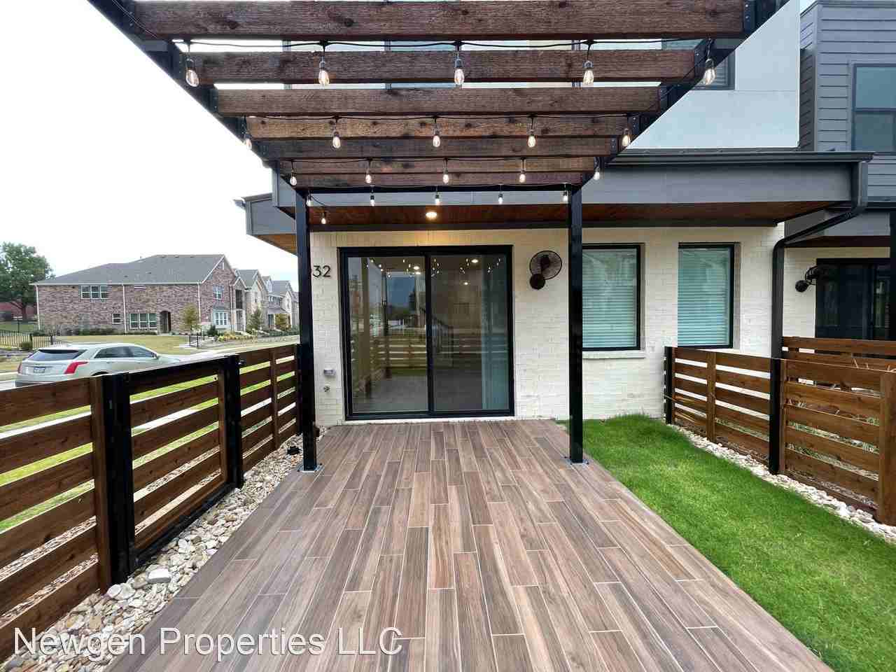 932 Emerling Dr - Photo 3 of 35