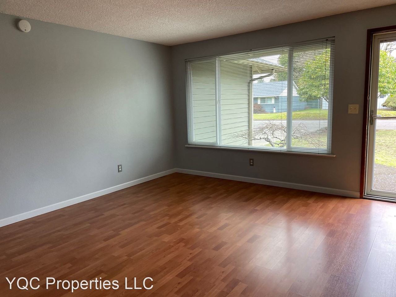 6117 Kansas St - Photo 3 of 40