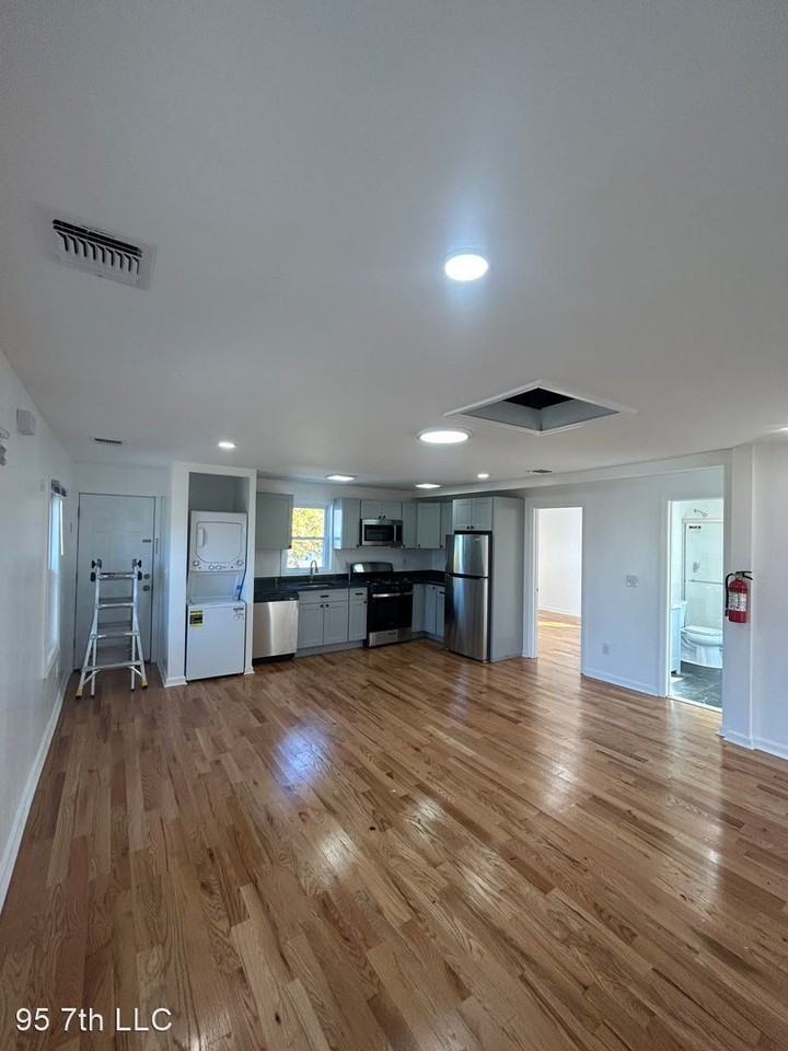 95 7th Avenue - Photo 3 of 8