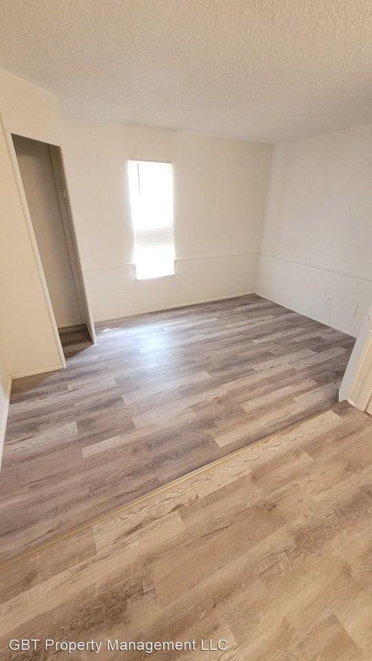 722 N Broadway - Photo 2 of 6
