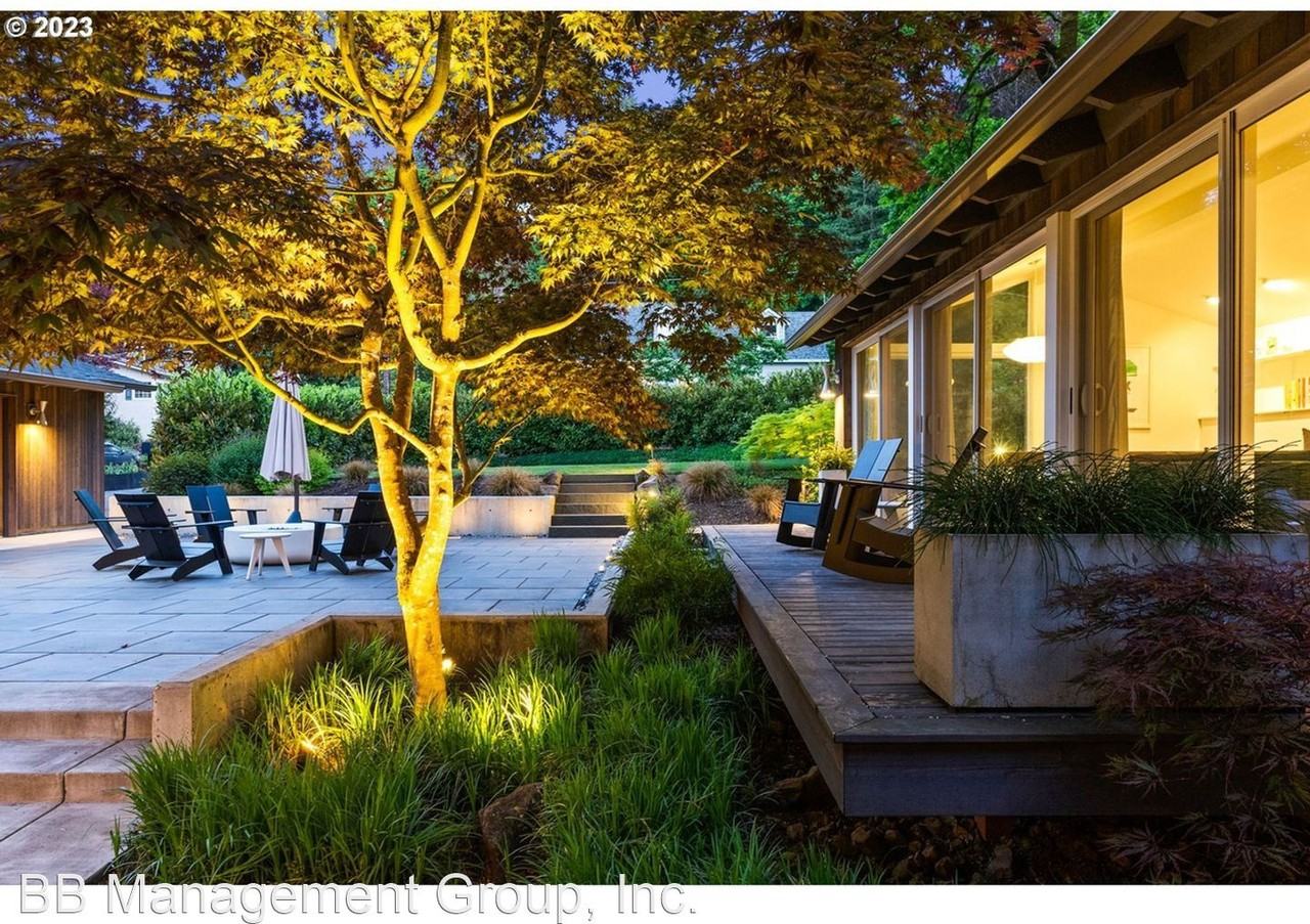 1601 S Carey Ln - Photo 2 of 44