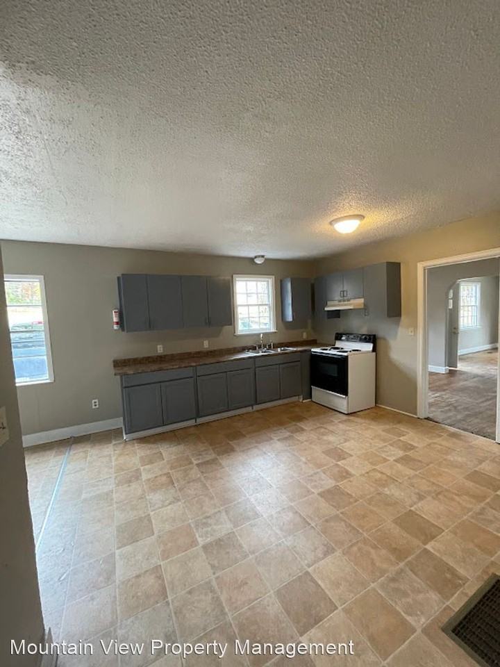 2900 Pope Dr - Photo 2 of 16