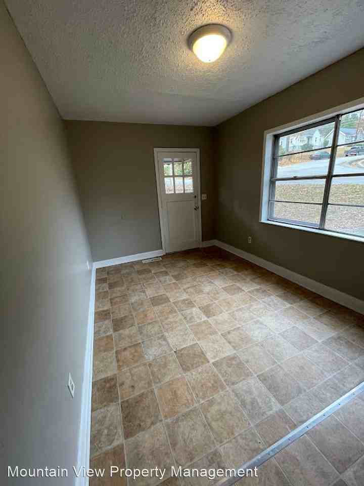 2900 Pope Dr - Photo 3 of 16