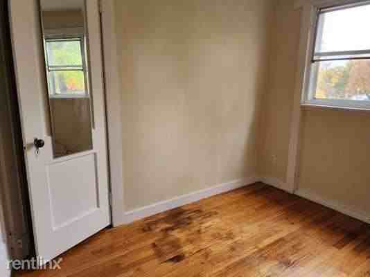 625 Potter St - Photo 3 of 9