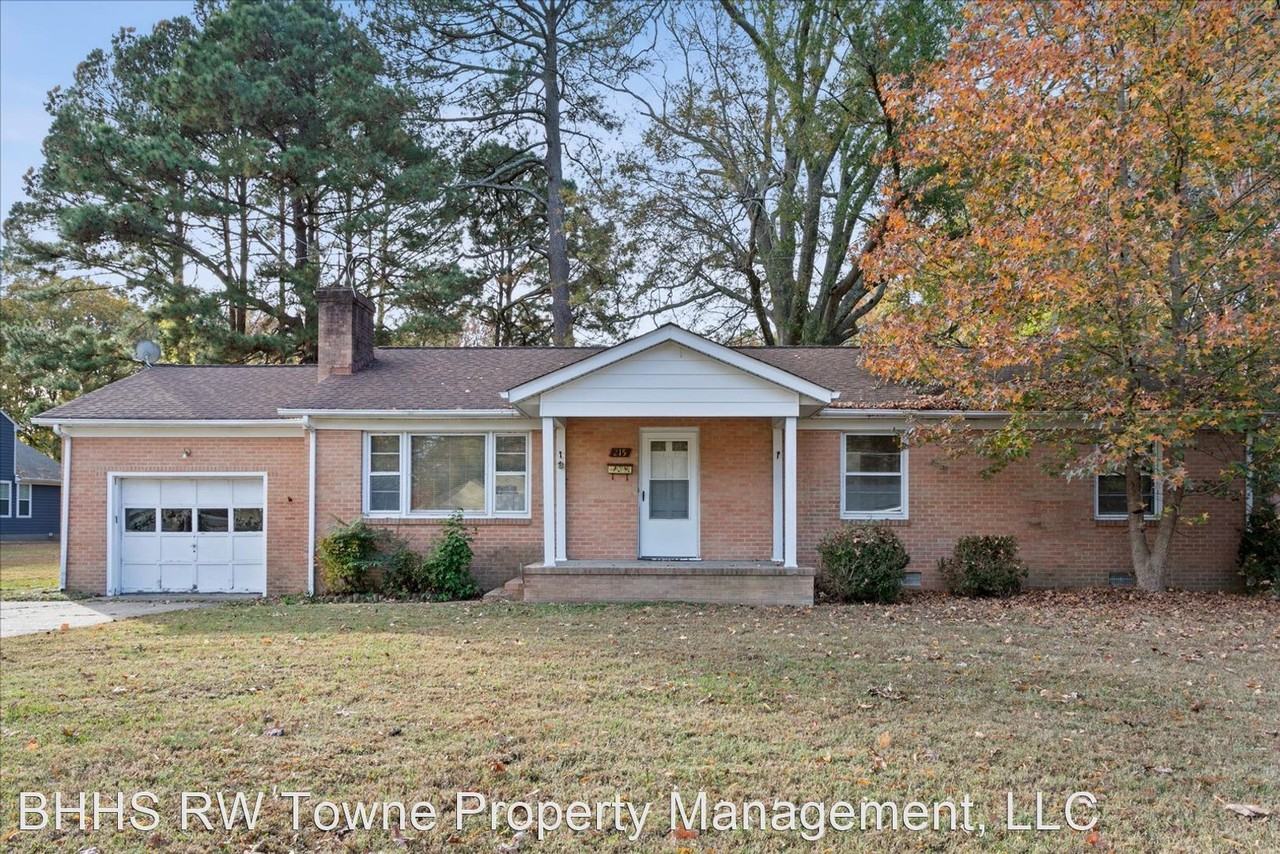 215 Menchville Rd - Photo 2 of 33