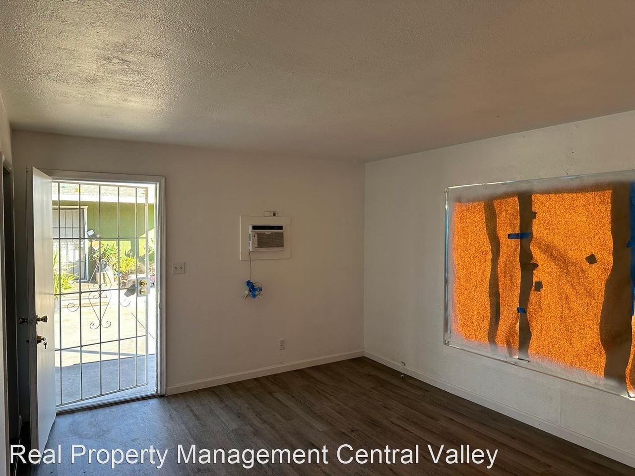 1949 Darrah St - Photo 3 of 13