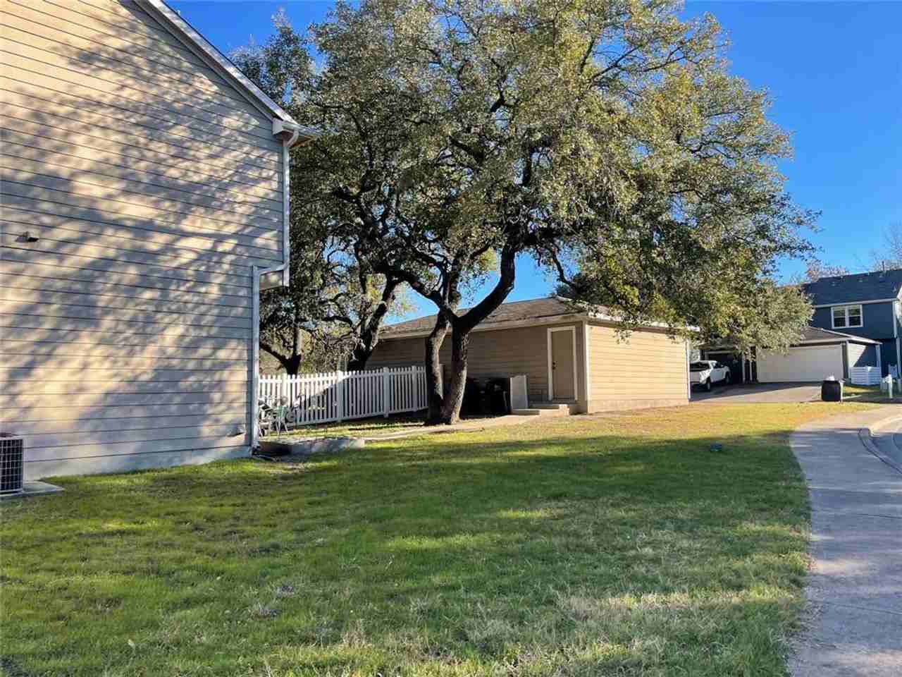 251B Utterback - Photo 2 of 3