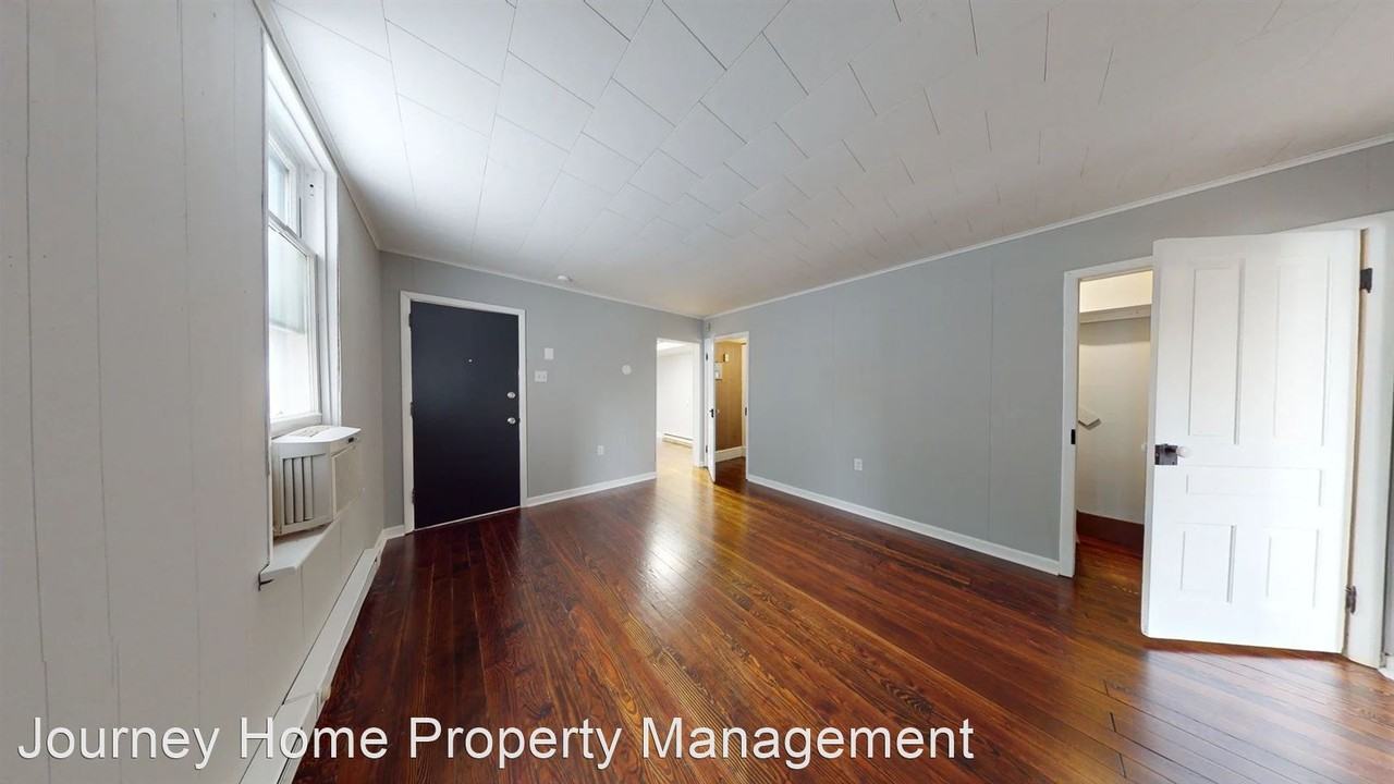 406 E Washington St - Photo 3 of 16