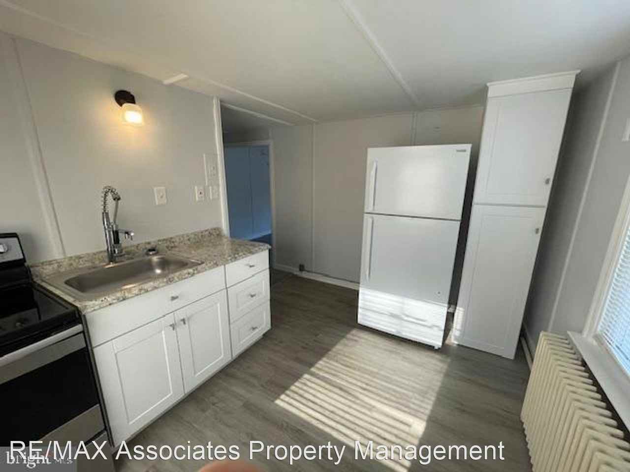 206 Governor Printz Boulevard - Photo 2 of 10