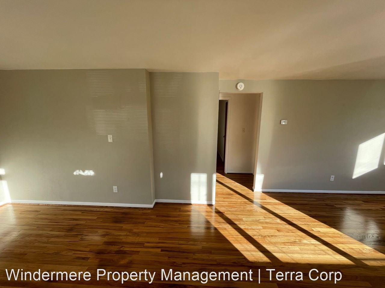 1504 40th St - Photo 3 of 27