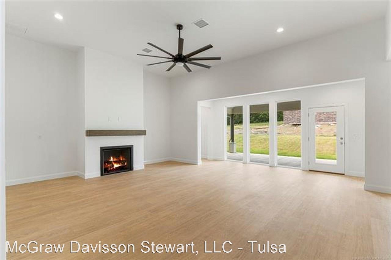 19010 E Orchard Cir - Photo 3 of 48