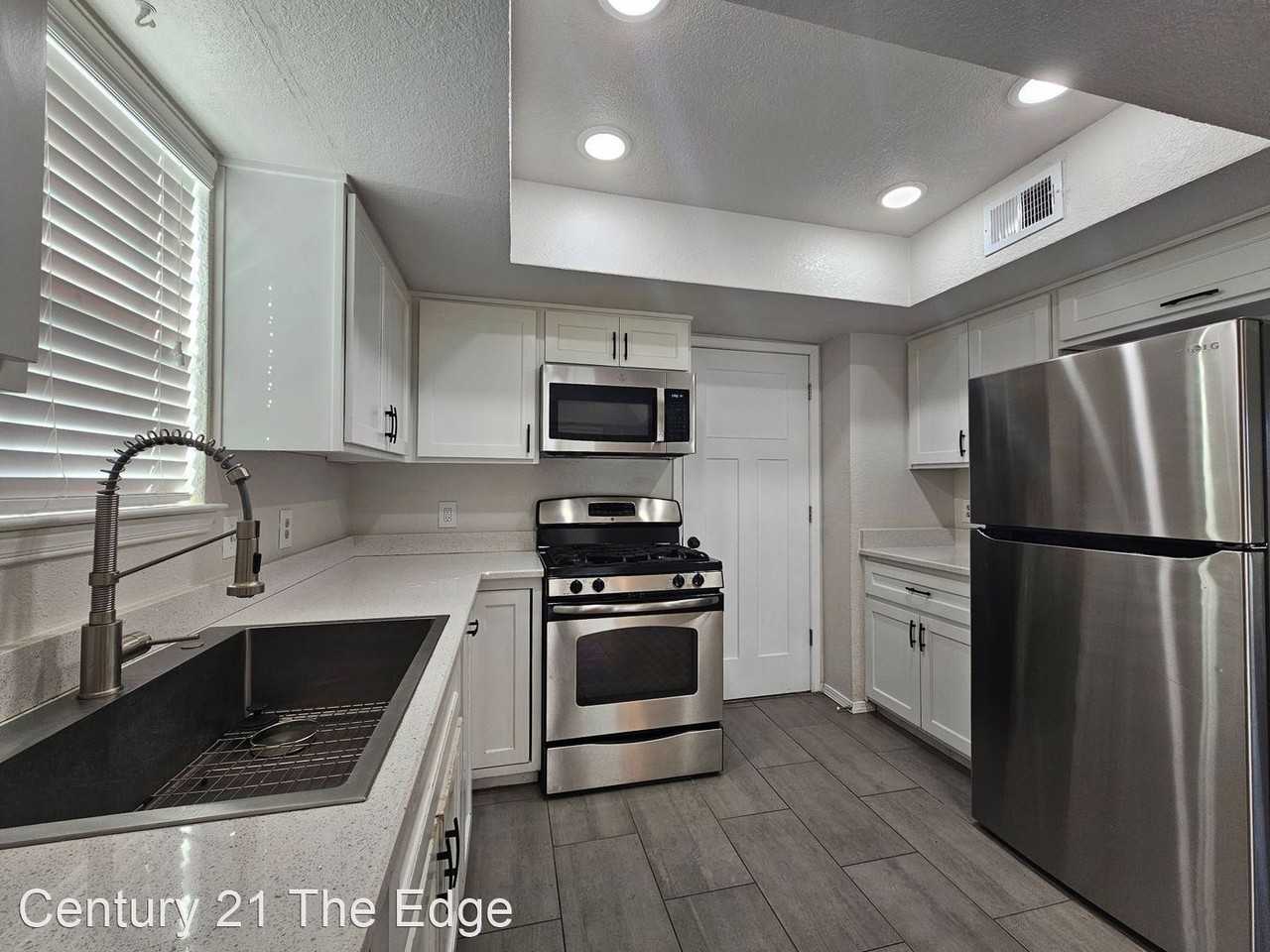 11356 Blue Moon Dr - Photo 2 of 13