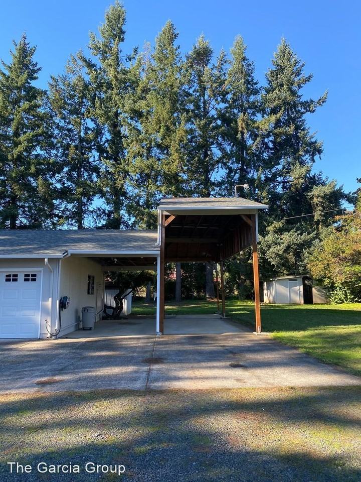 19407 Meyers Rd - Photo 2 of 17