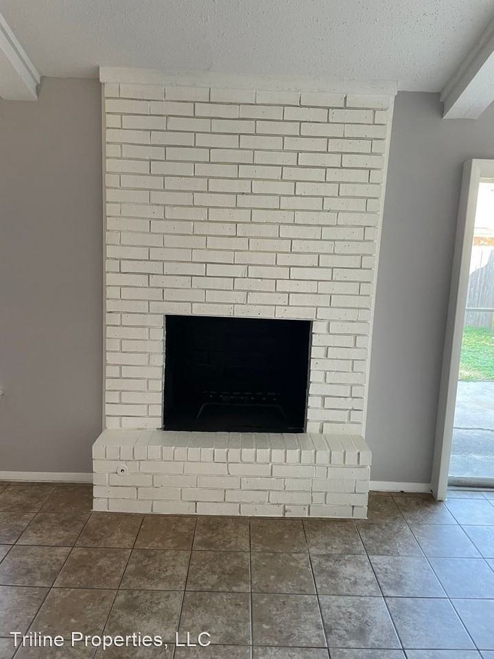 5915 S Quincy Pl - Photo 2 of 12