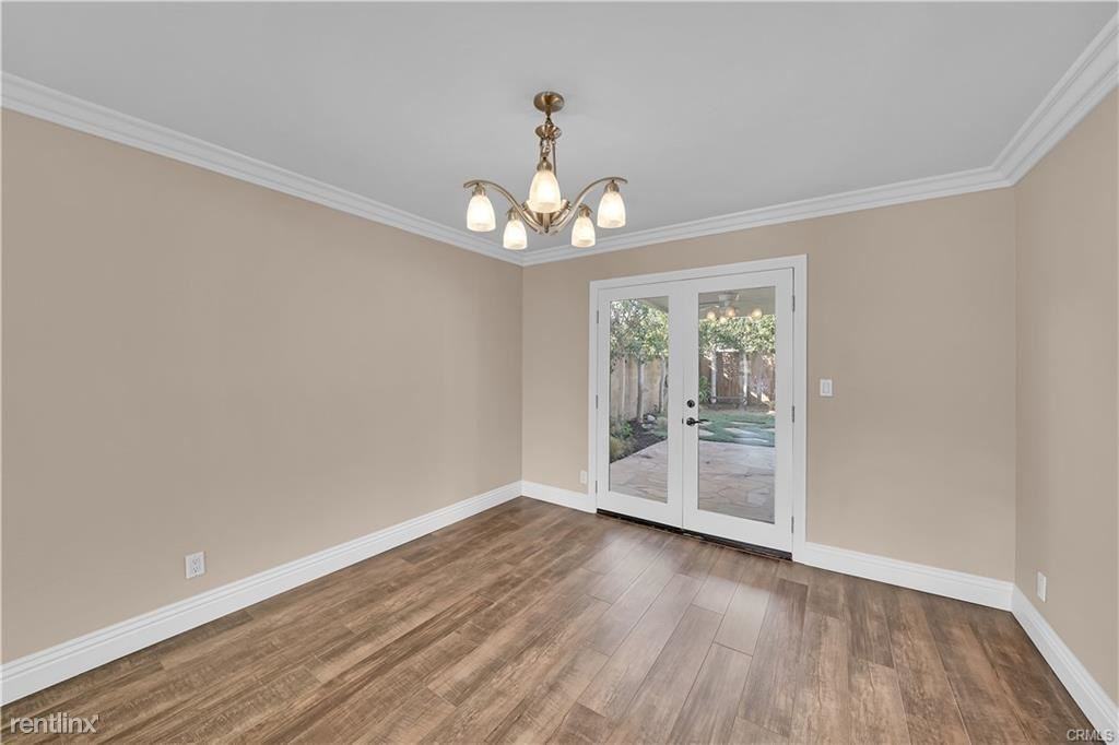 19351 Shady Harbor Cir - Photo 3 of 10