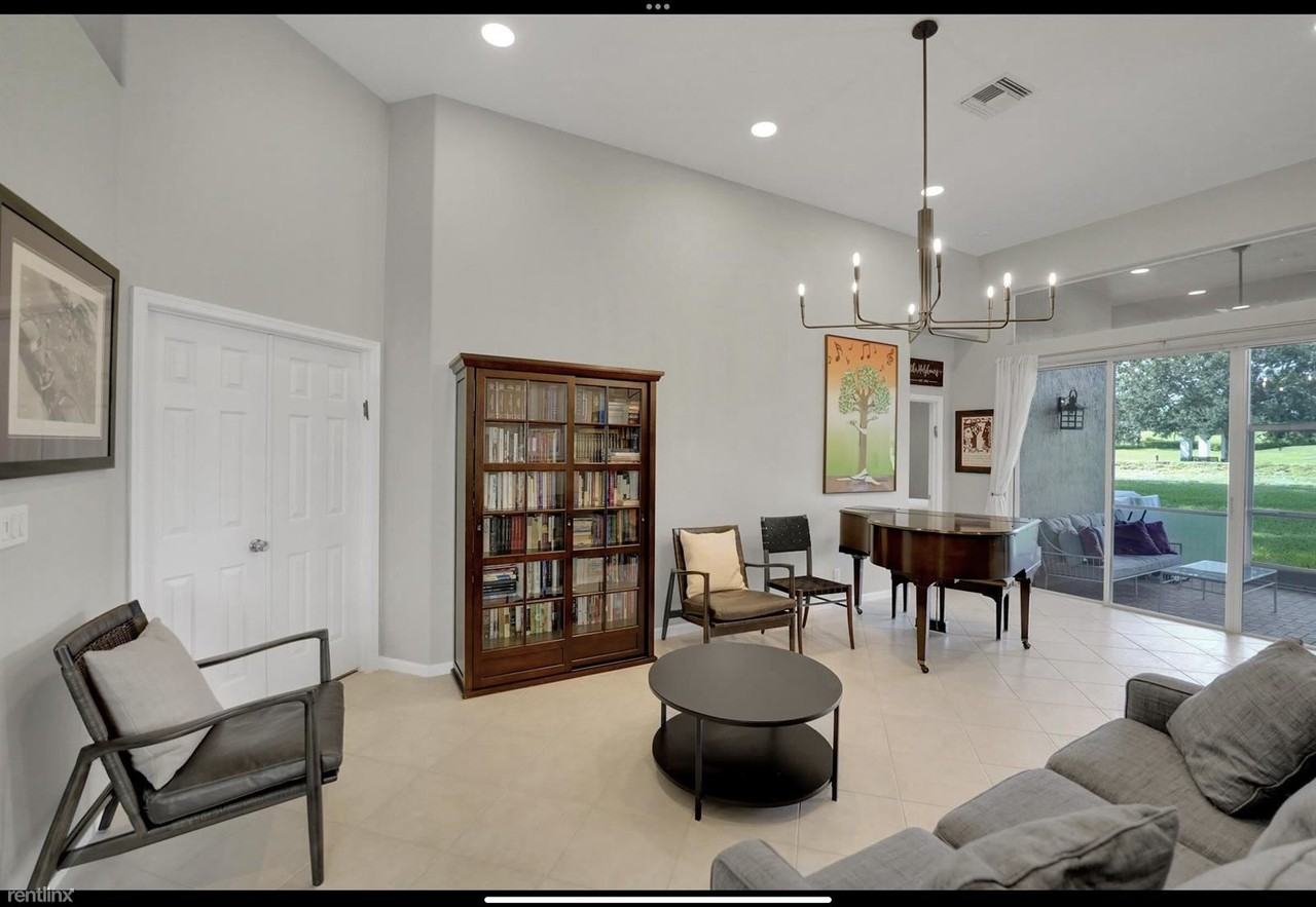 7922 Monarch Ct - Photo 3 of 9