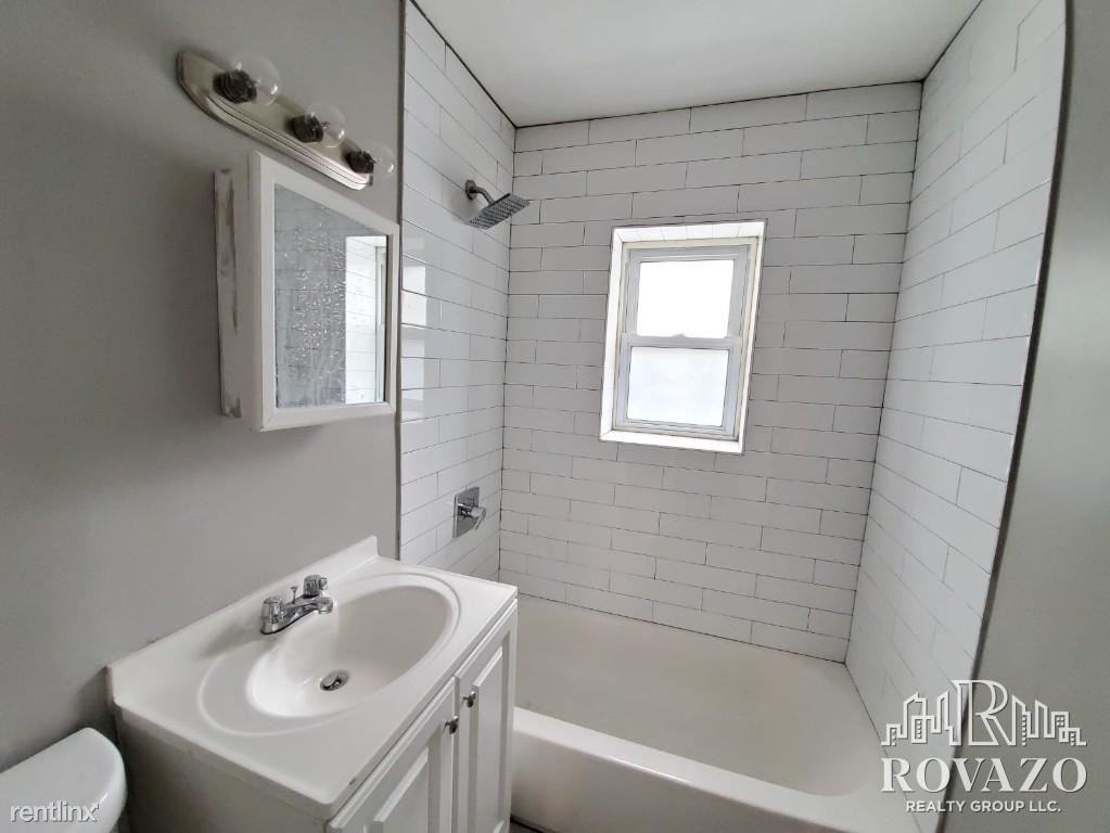 76 Grafton Ave - Photo 2 of 5