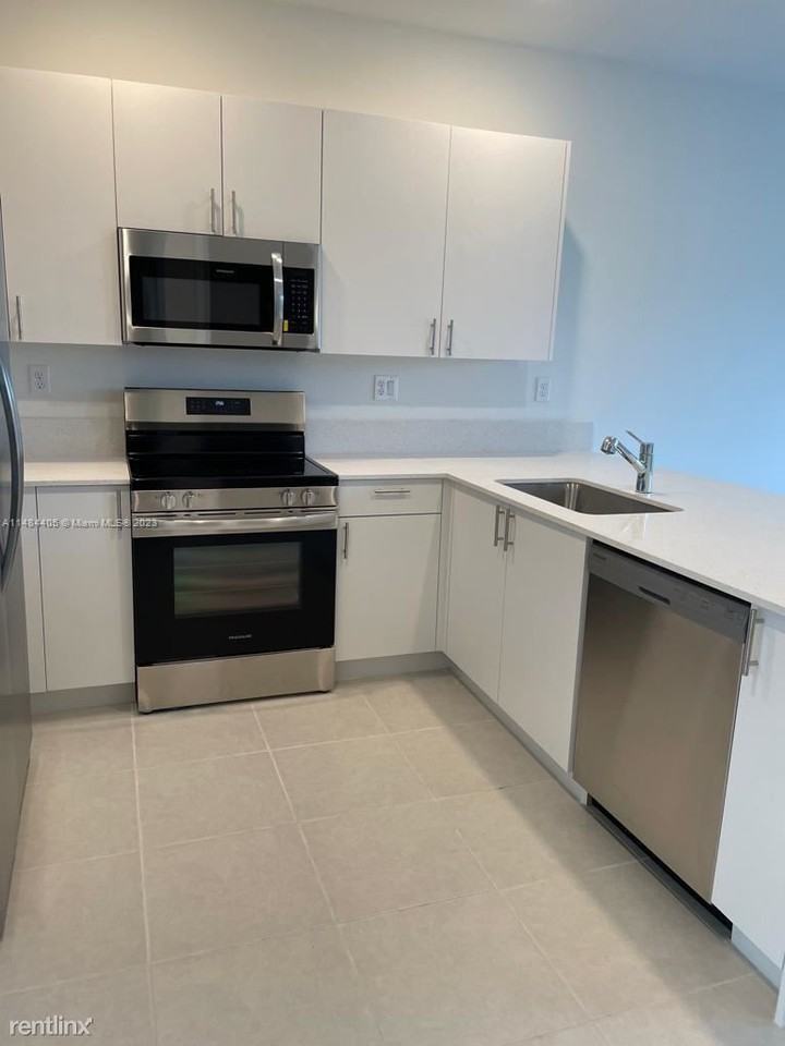 29081 Sw 162nd Ct - Photo 2 of 14