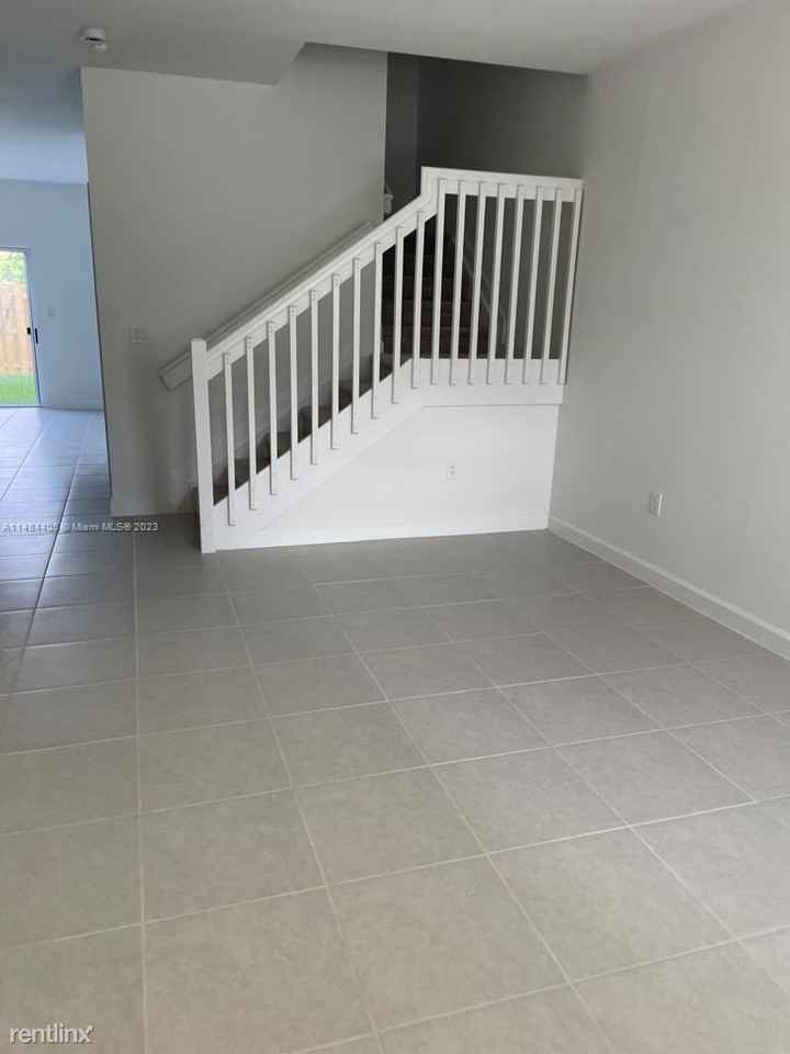29081 Sw 162nd Ct - Photo 3 of 14