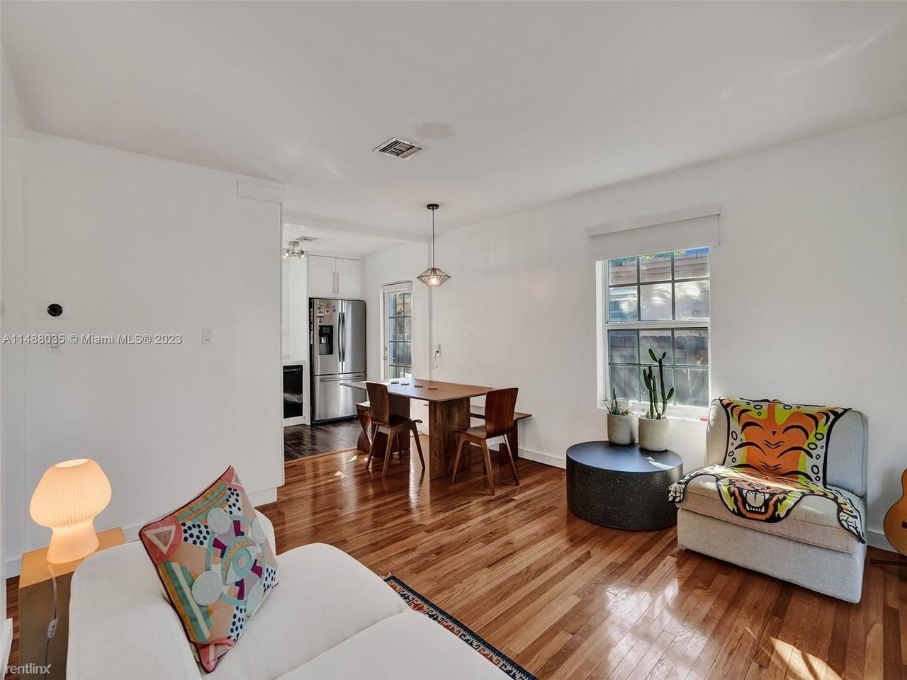 1634 Rodman St - Photo 3 of 12