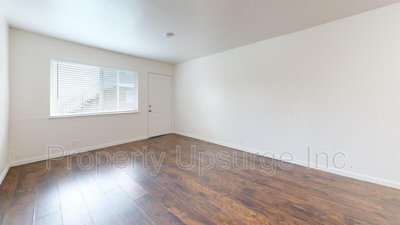 1558 Bridge St #1 - Photo 5 of 22