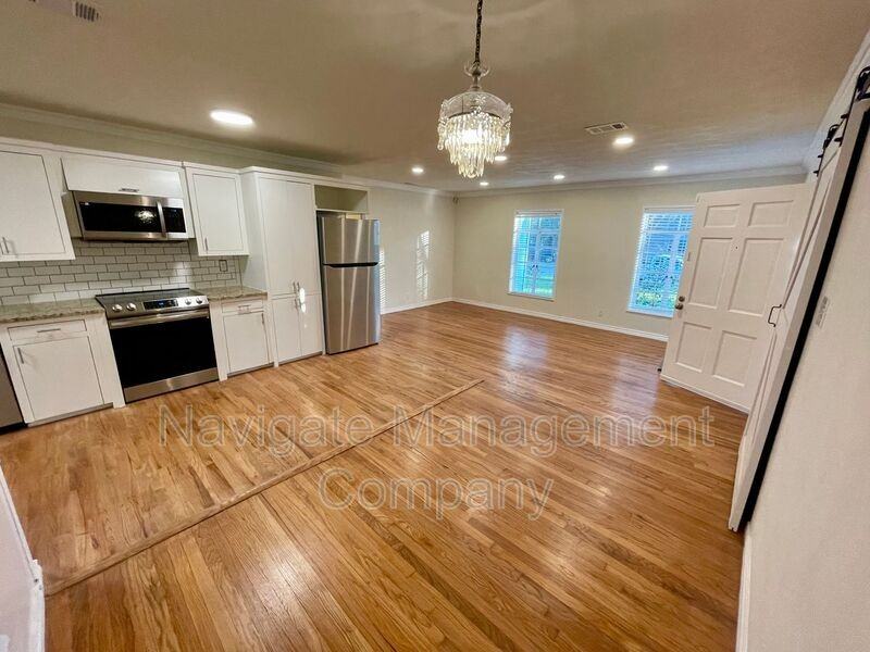 3727 Meredith Ave - Photo 3 of 34