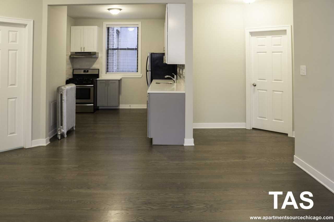 5061 N Damen Ave #1E - Photo 2 of 15