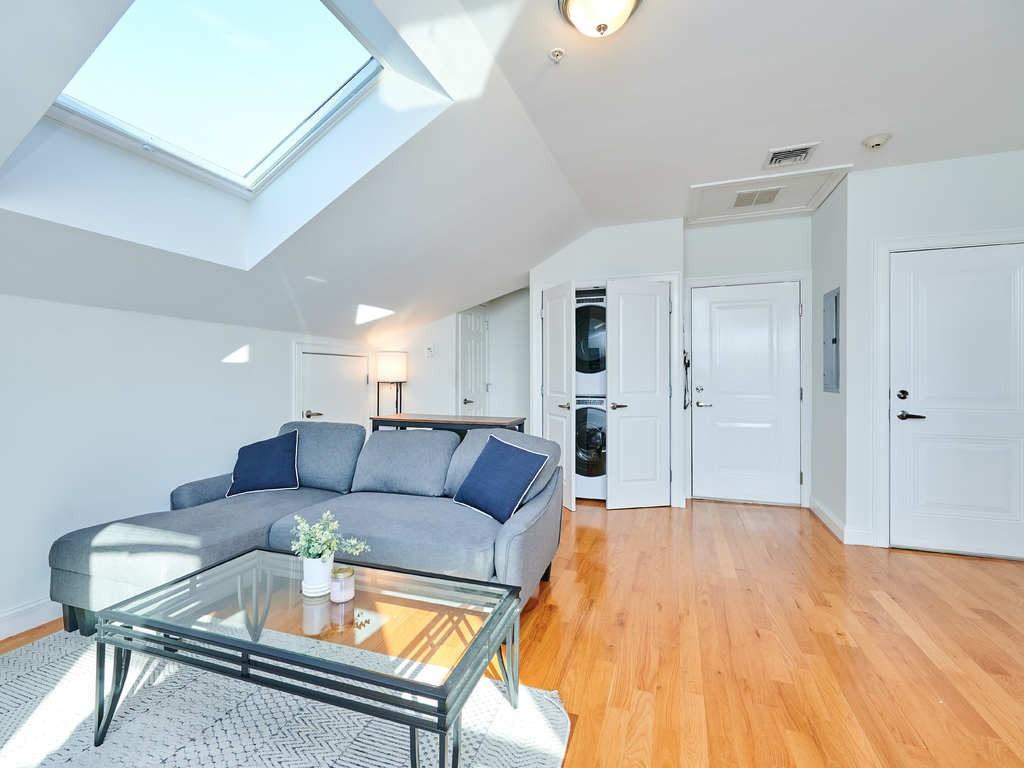 107 Highland Ave #8 - Photo 2 of 10