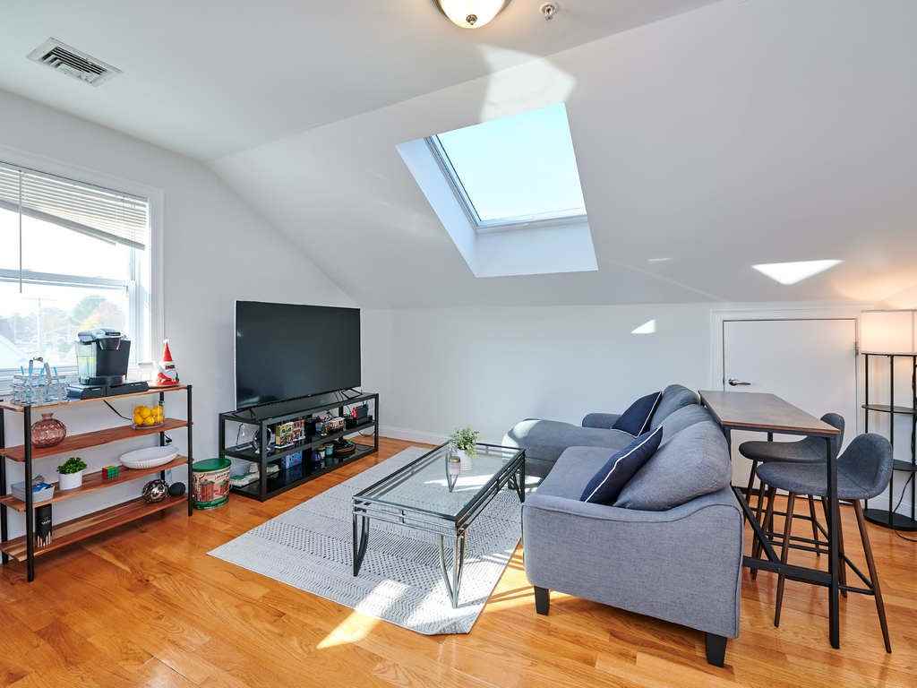 107 Highland Ave #8 - Photo 3 of 10