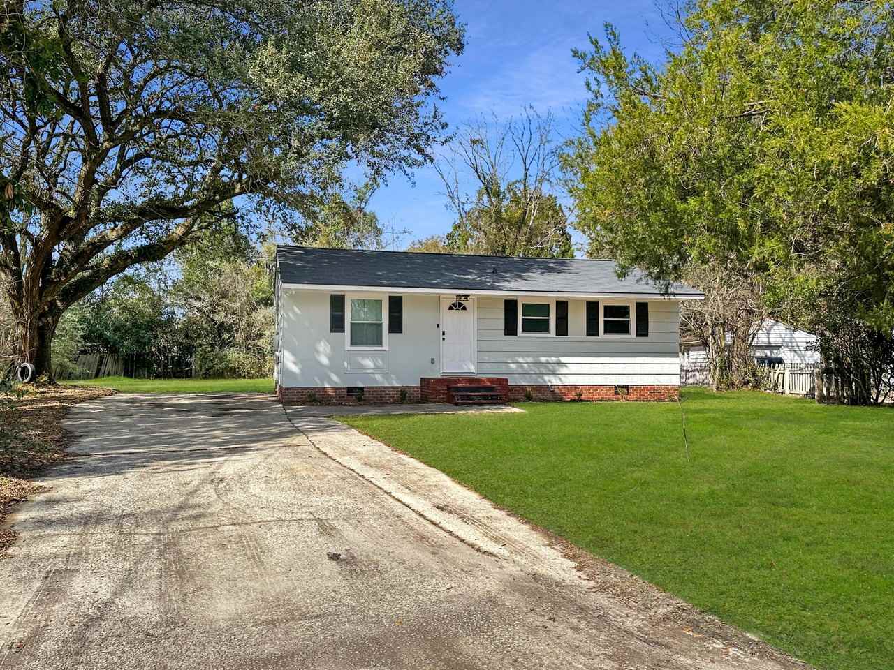 2430 Falcon Rd, North Charleston, SC 29406 3 Bedroom Apartment for