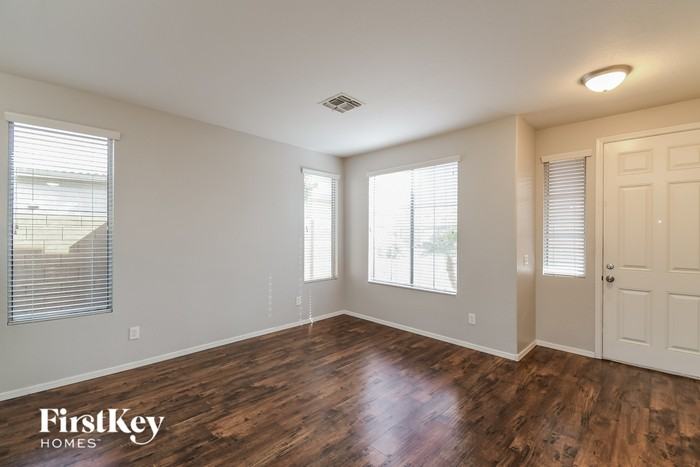 9462 E Kilarea Ave - Photo 3 of 16