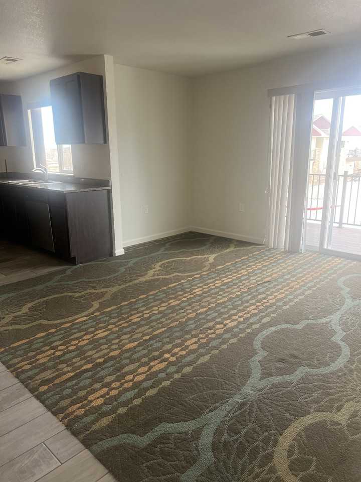 5433 Carter Rd - Photo 2 of 10