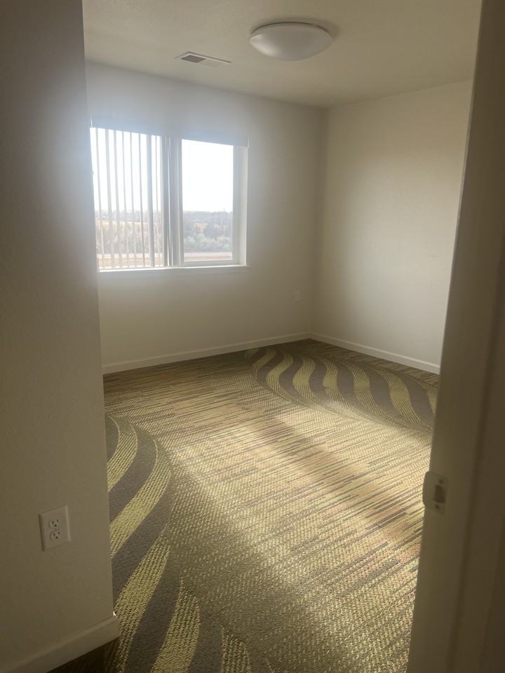 5433 Carter Rd - Photo 3 of 10