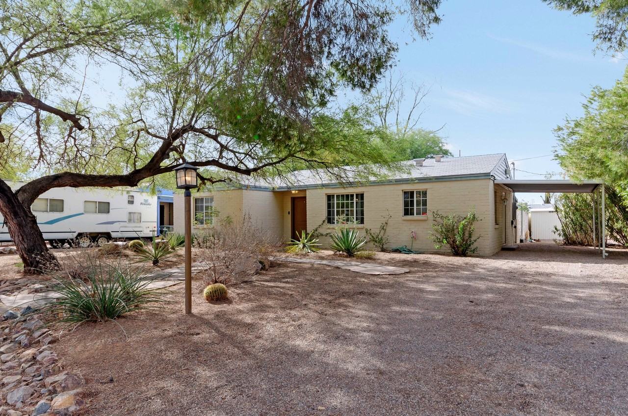 2610 E Malvern St - Photo 2 of 17